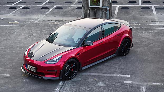 В Гонконге сделали трековую Tesla Model 3
