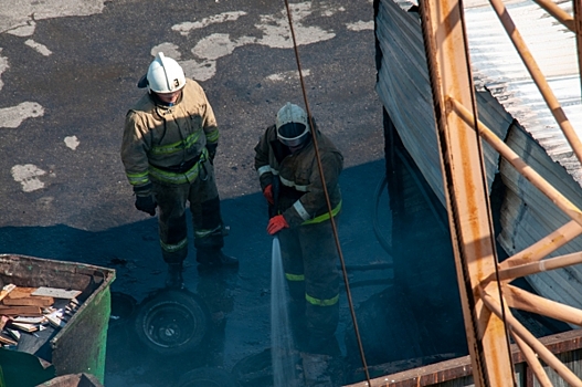 Пожаром в ангаре у сгоревшего склада Wildberries в Петербурге заинтересовалась прокуратура