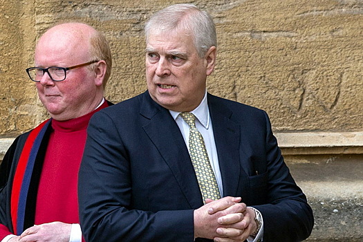 Обвинившую в изнасиловании принца Эндрю женщину переехал автобус