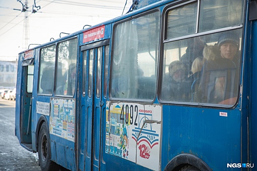 Обрыв проводов у ГПНТБ парализовал движение троллейбусов на улице Кирова