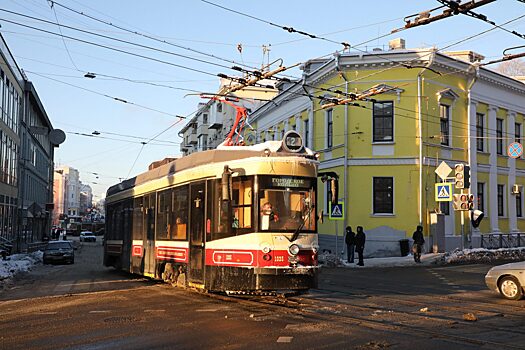 Ретро-трамвай в Нижнем Новгороде вышел из строя из-за дождя