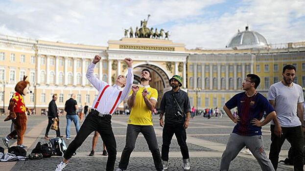 Эксперт: Петербург страдает из-за неготовности к наплыву туристов