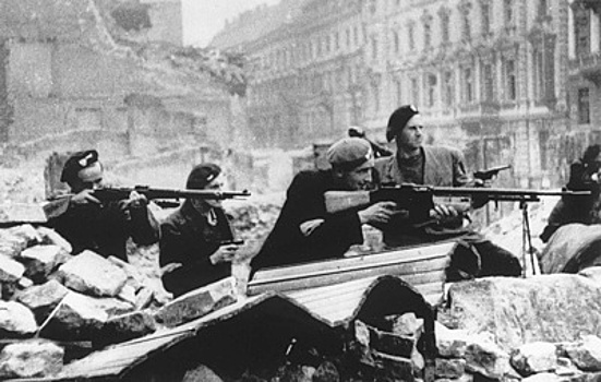 Варшавское восстание: когда политические амбиции затмевают разум