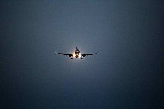 Пассажиры самолета описали посадку в шторм фразой «люди кричали, их рвало»