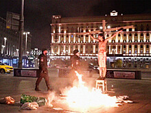 Стали известны подробности задержания акциониста у здания ФСБ в Москве