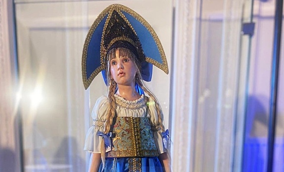 Немецкий мастер Гюнцель представила русскую куклу Асю в Нижнем Новгороде