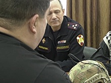 Росгвардейцы Волгоградской области получили трофейный шлем наемника ВСУ из Брянской области