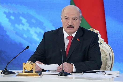 Александр Лукашенко поздравил белорусов и россиян с Днем единения народов