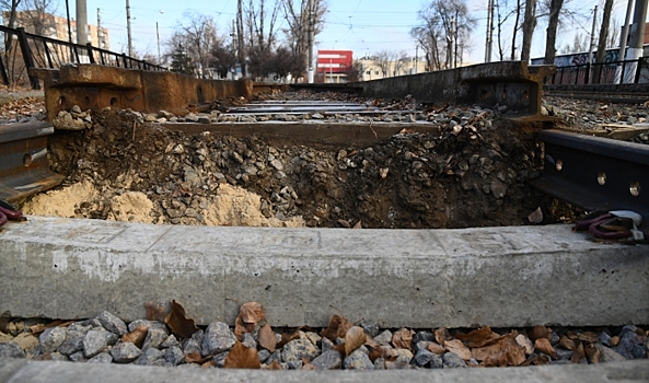 В Волгограде капитально ремонтируют трамвайный переезд у Хлебозавода