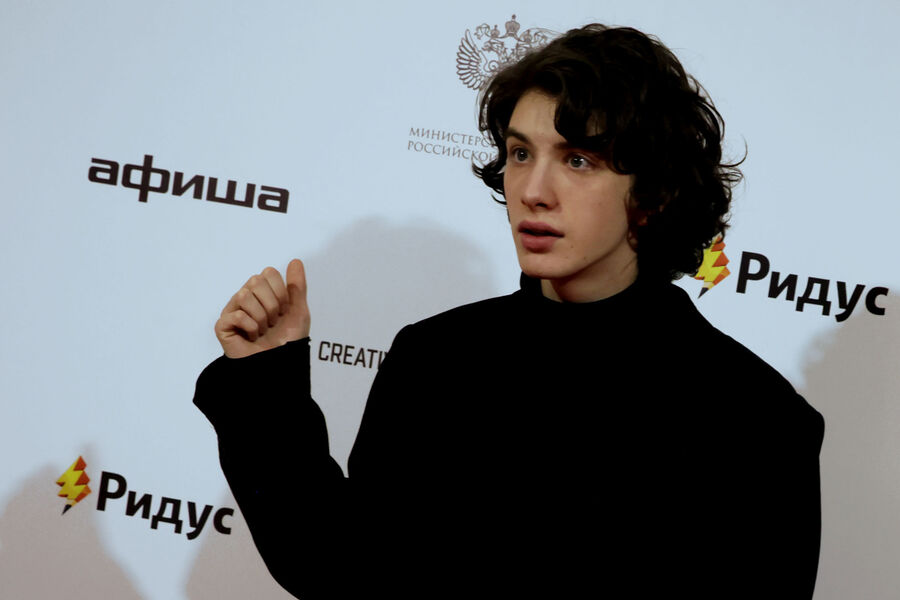 Вернувшийся с Оскара актер Эйдельштейн отреагировал на проблемы с военкоматом