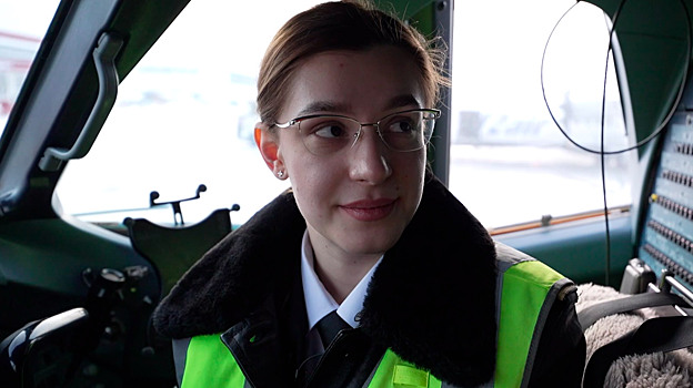 «В авиацию приходят по любви»: пилот ATR-72 рассказала, каково быть единственной женщиной в экипаже с мужчинами-летчиками