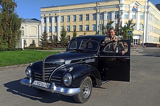 Омский пенсионер восстановил довоенный Dodge