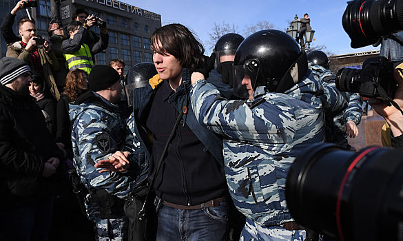 СК: участникам митинга в Москве предлагали деньги