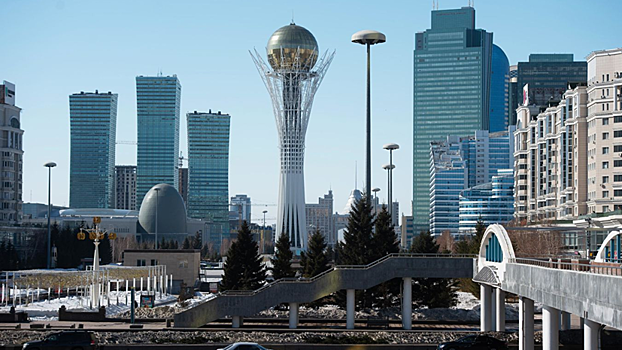 Жителям Казахстана разрешили не менять документы