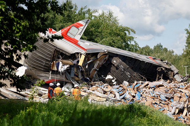Жена погибшего при подрыве моста машиниста рассказала о его героическом поступке