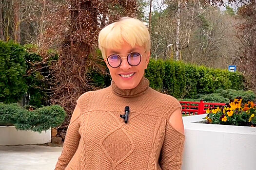 Лайма Вайкуле распереживалась из-за российской молодежи