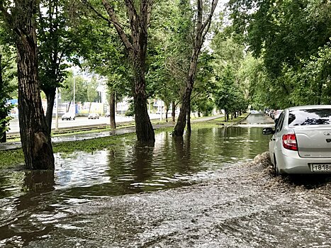«Земля стекала в Волгу»: как Самара пережила сильный ливень