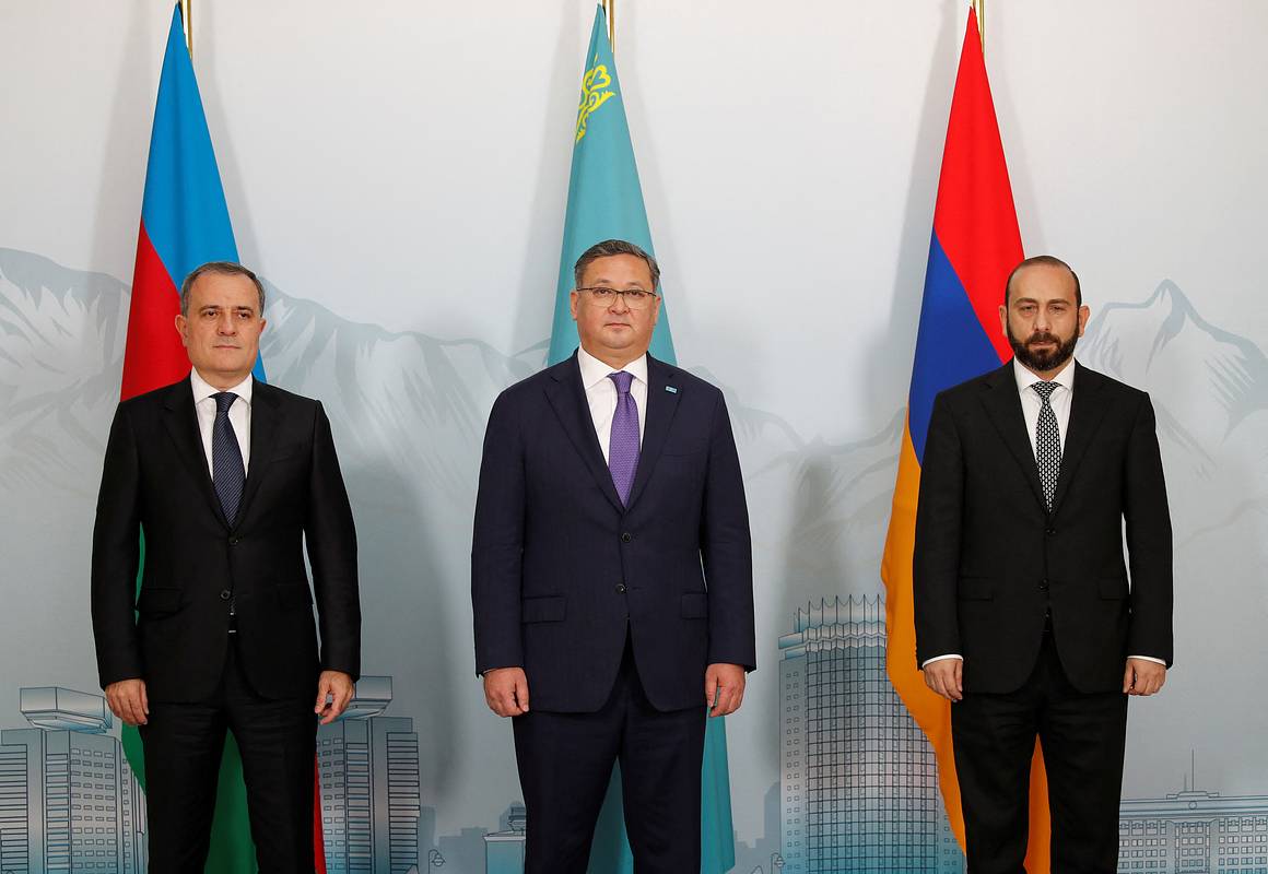 Переговоры Армении и Азербайджана по мирному соглашению завершились