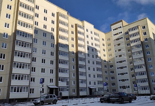 На окраине Омска достроили многоэтажку с собственной газовой котельной