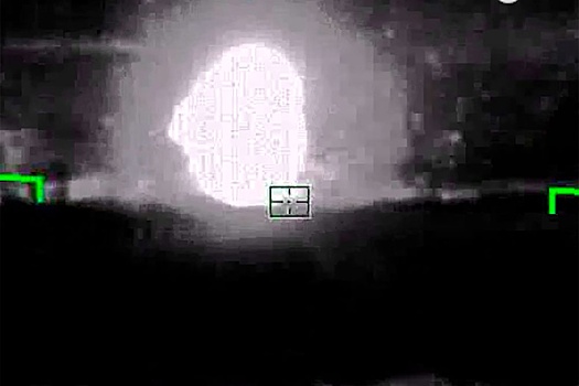 Российский боевой вертолет уничтожил БМП Bradley ракетой "Вихрь"