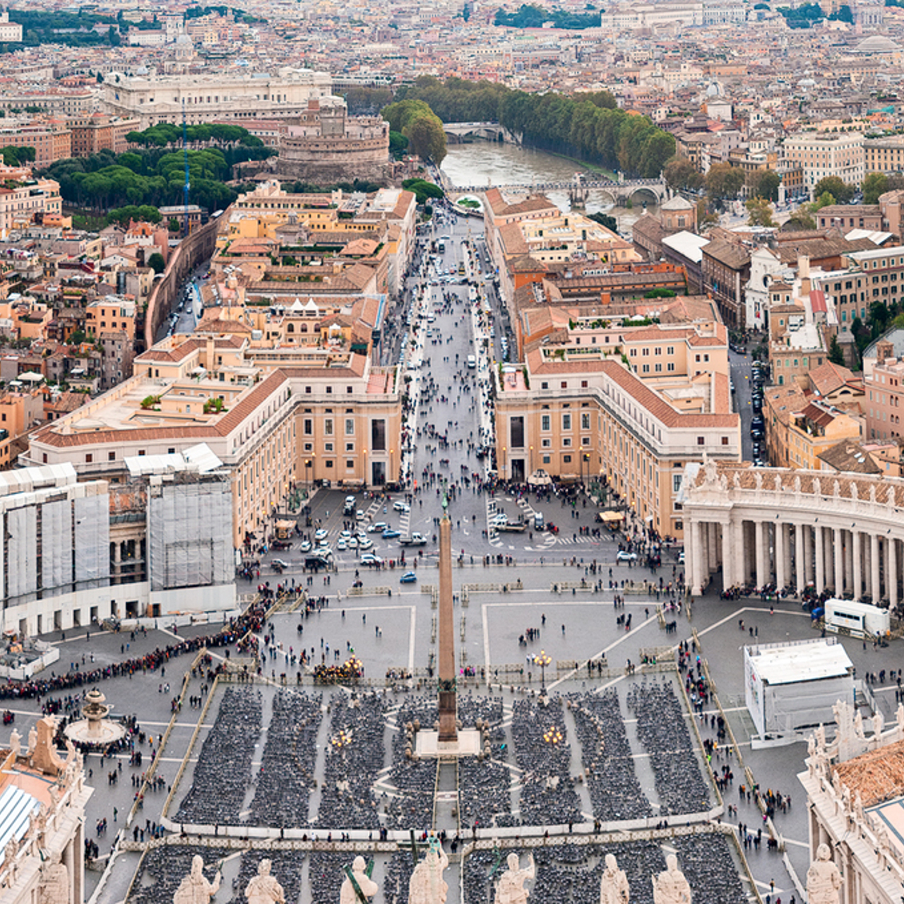 Площадь собора святого петра в риме. Леоград ватикан. Святой престол ватикан. Папский престол ватикан. Италия рим ватикан.