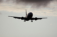 В аэропорту Сочи самолетам пришлось идти на посадку в условиях штормового ветра