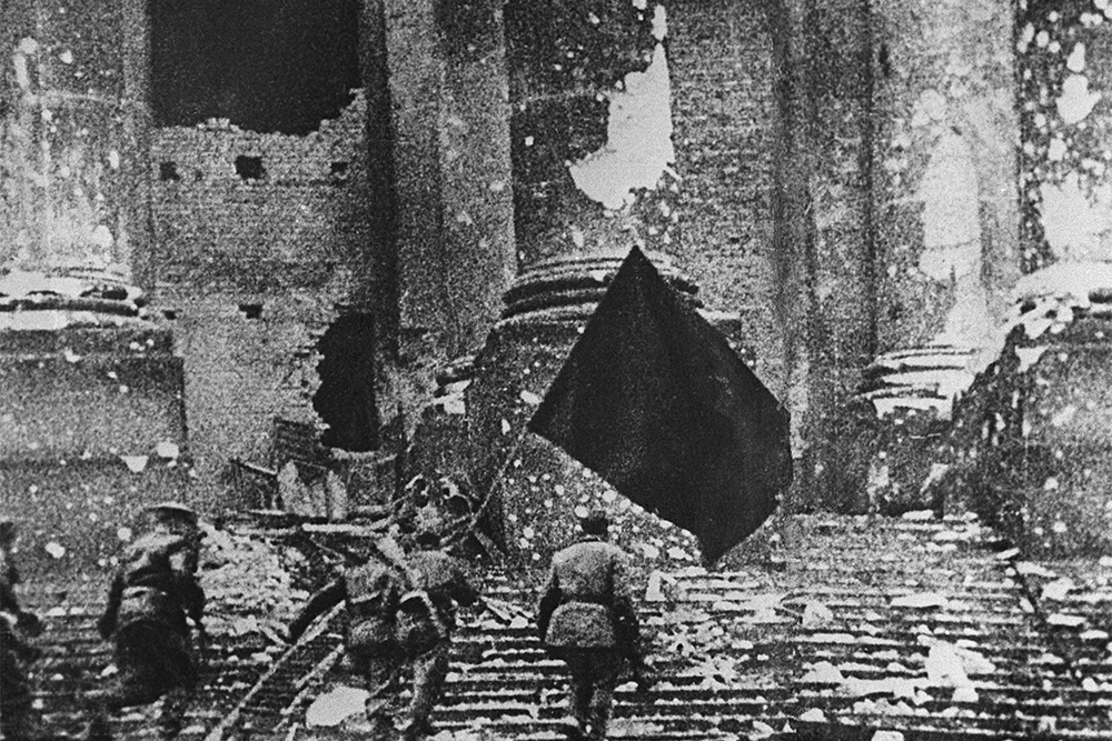 Знаменосцы рейхстага Егоров и Кантария рассказали о себе за день до Парада