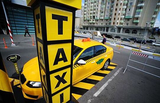 Медосмотр таксистов предложили проводить на АЗС