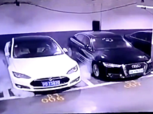 Видео: Tesla взорвалась на парковке