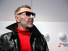 Шнуров не прекратит материться со сцены, несмотря на дело против организатора концерта