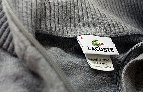 Французский бренд одежды выпустил коллекцию поло с редкими животными на месте логотипа