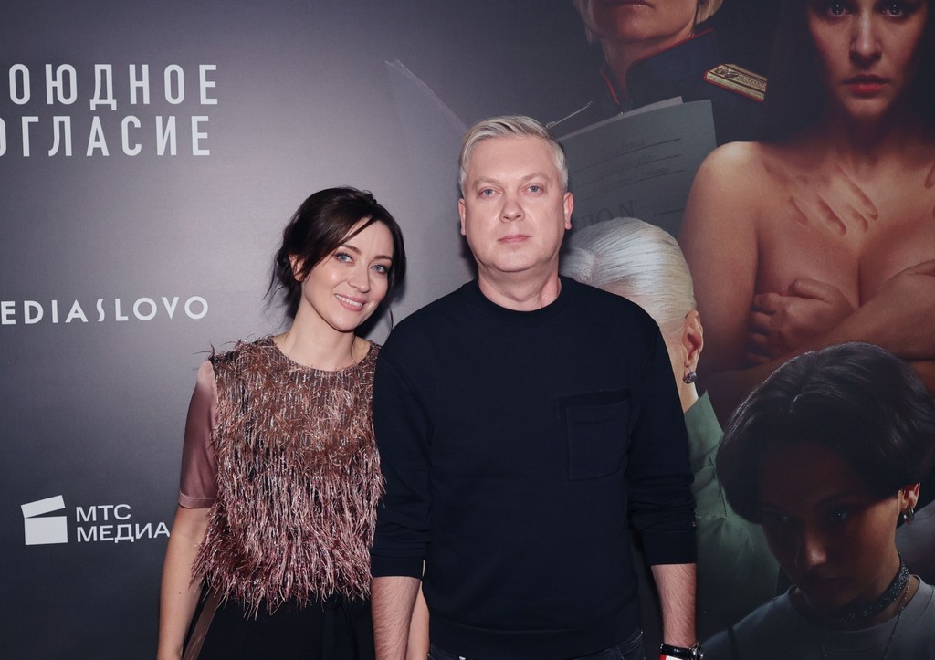 Светлаков впервые за долгое время появился на публике вместе с женой