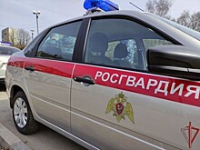 Сотрудники Росгвардии в Черемушках спасли водителя из снежной ловушки