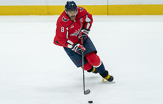 Овечкин забросил шайбу в шестом матче НХЛ подряд, отставание от Гретцки - 58 голов