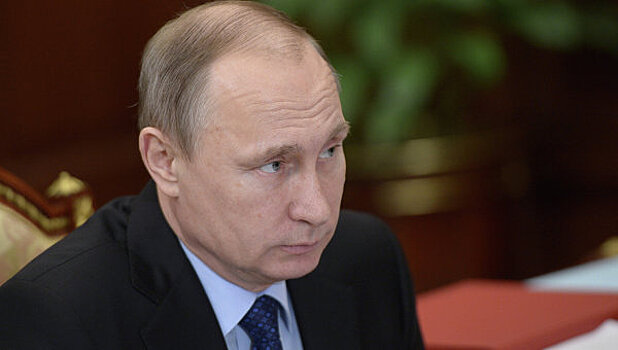 Путин поручил рассмотреть вопрос о внедрении в автомобили российской информплатформы