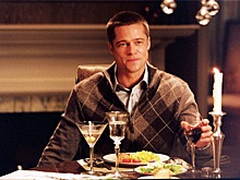 Назван секрет успеха фильмов с Бредом Питтом. Главное правило ‐ почаще есть