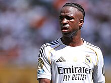 Экс-игрок «Барселоны» Юмтити считает, что футболисты «Реала» должны поддержать Винисиуса