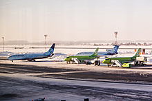 Самолёт «Алросы» врезался в спецмашину в аэропорту Новосибирска