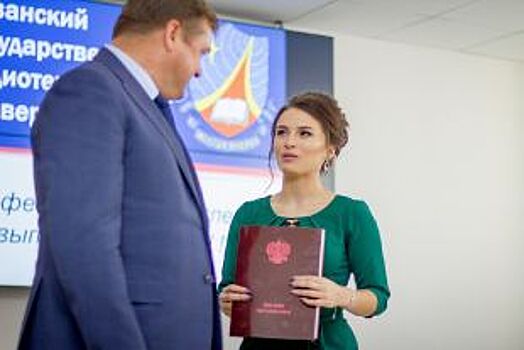 Николай Любимов пообещал рязанским выпускникам найти работу