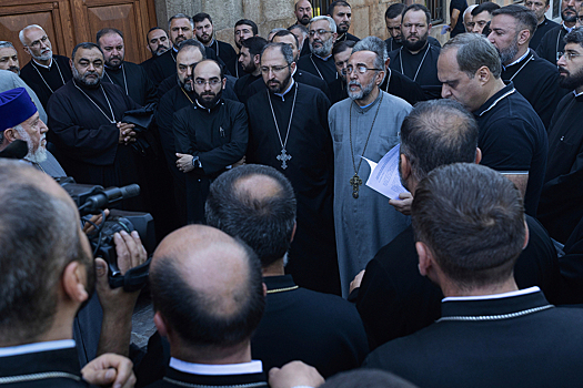 Колокола всех храмов Армении ударили в набат: Мигранян назвал конфликт Пашиняна с армянской церковью началом его конца