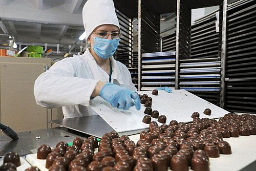 «Ведомости»: проблемы в Африке отразятся на стоимости шоколада в России