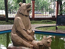 «Смелое исполнение»: скульптура в филиале «Лимпопо» поразила блогера Варламова двояким смыслом