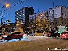 На одном из ключевых перекрестков в Екатеринбурге выключились светофоры