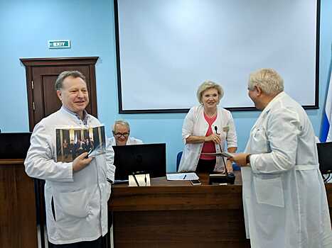 В больнице им. Виноградова поздравили коллег с получением почетных грамот Мосгордумы