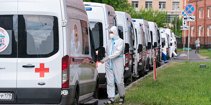 В России за сутки госпитализировали 1202 заболевших коронавирусом