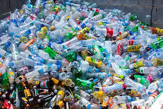Ученые призвали ООН покончить с загрязнением мира пластиком к 2040 году: Новости ➕1, 09.11.2022