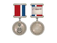 Выдающихся жителей и трудовые коллективы Орловщины наградят юбилейными знаками