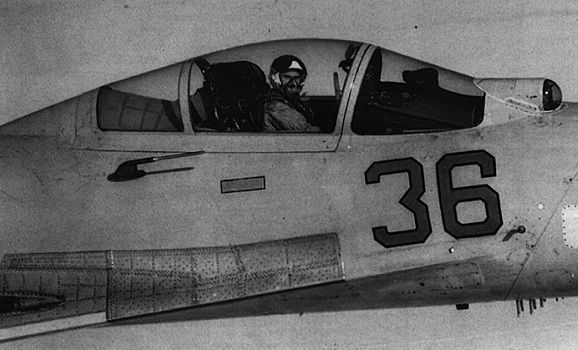 Как советский летчик Василий Цимбал «подрезал» самолеты НАТО