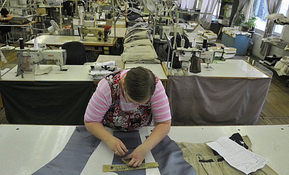 Рыжов: производство спецодежды стало перспективным направлением легпрома