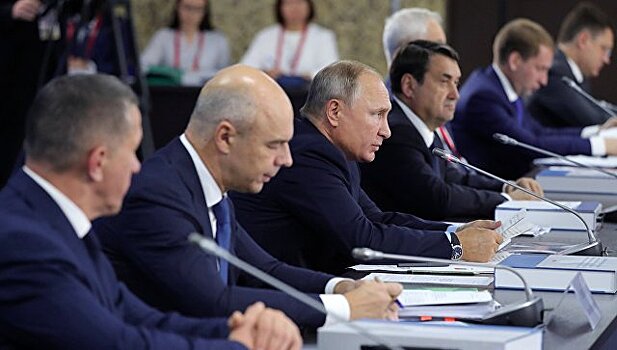 Путин призвал глав регионов ДФО обозначить позицию по нацпроектам